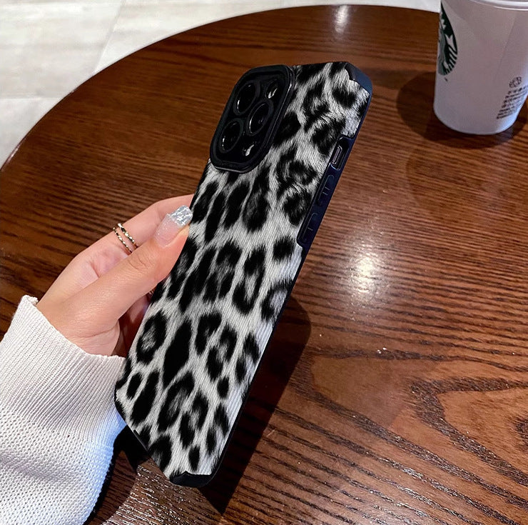 Black And White Leopard Print Phone Case 15 15PRO