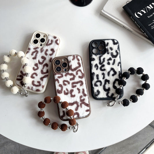 1 Leopard Printed Plush Phone Case