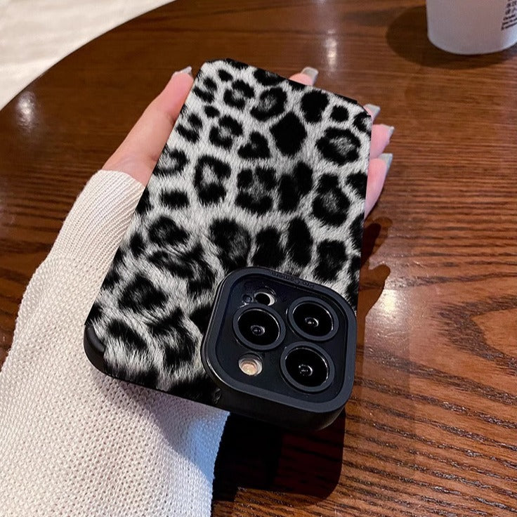 Black And White Leopard Print Phone Case 15 15PRO